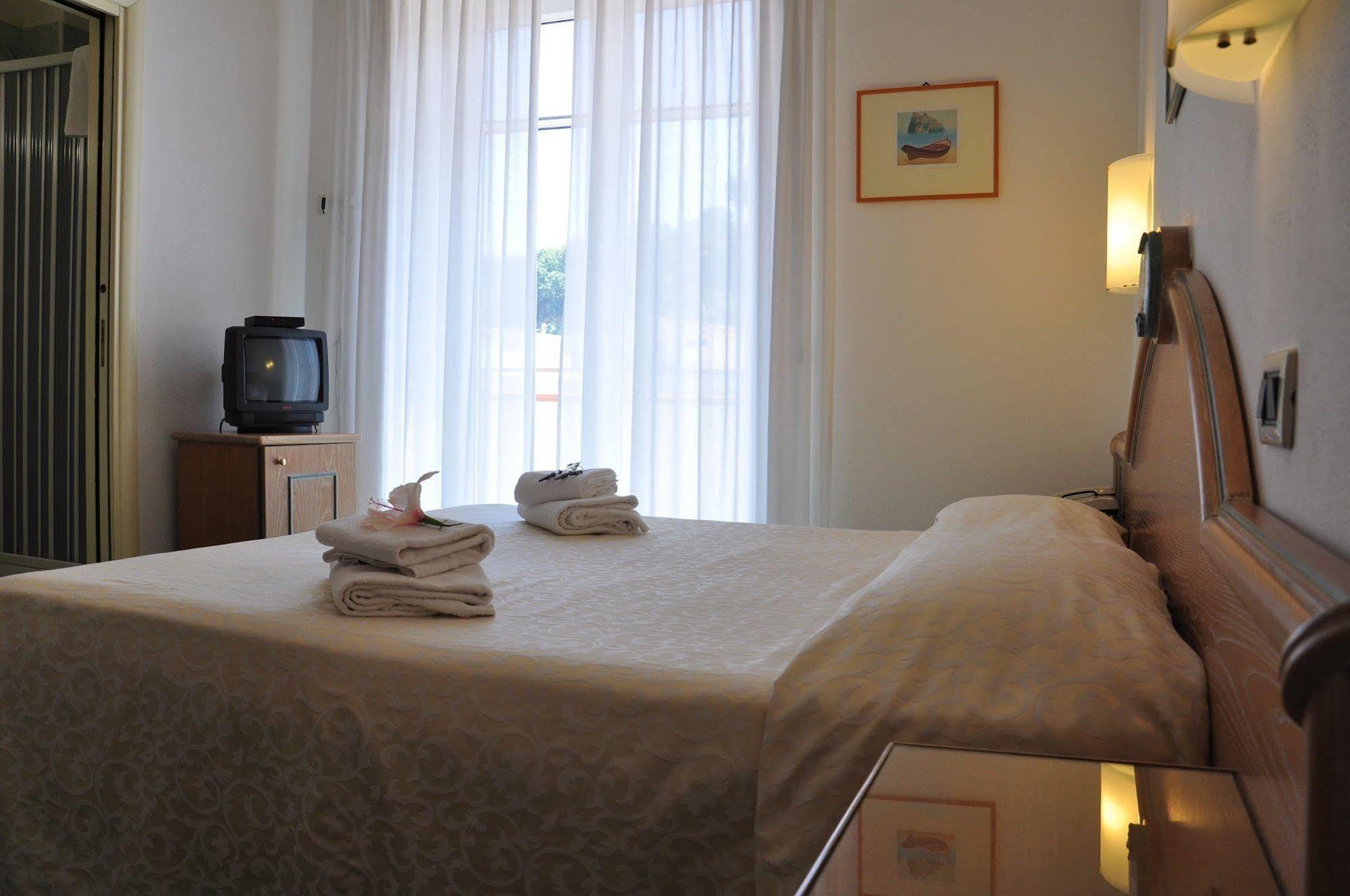 Hotel La Marticana Ischia Buitenkant foto