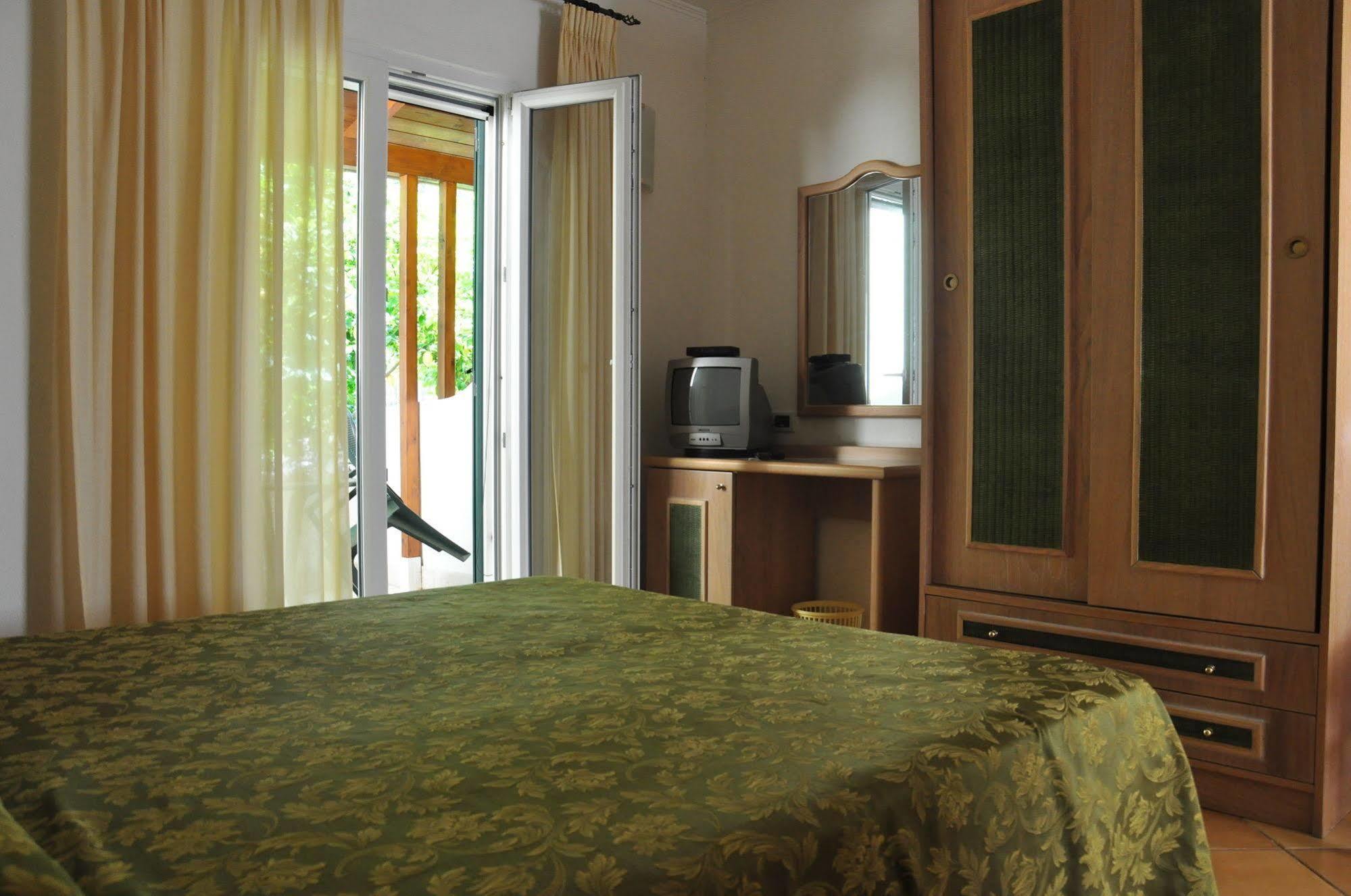 Hotel La Marticana Ischia Buitenkant foto